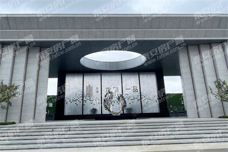 金地翰林3室1厅1卫80㎡精装2楼带车库出税68.8万